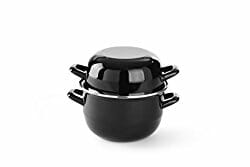 mussels cooking pot